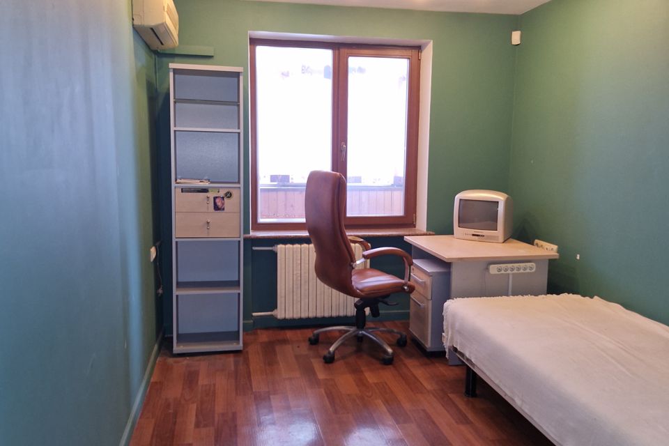 Продаётся 4-комнатная квартира, 76.7 м²
