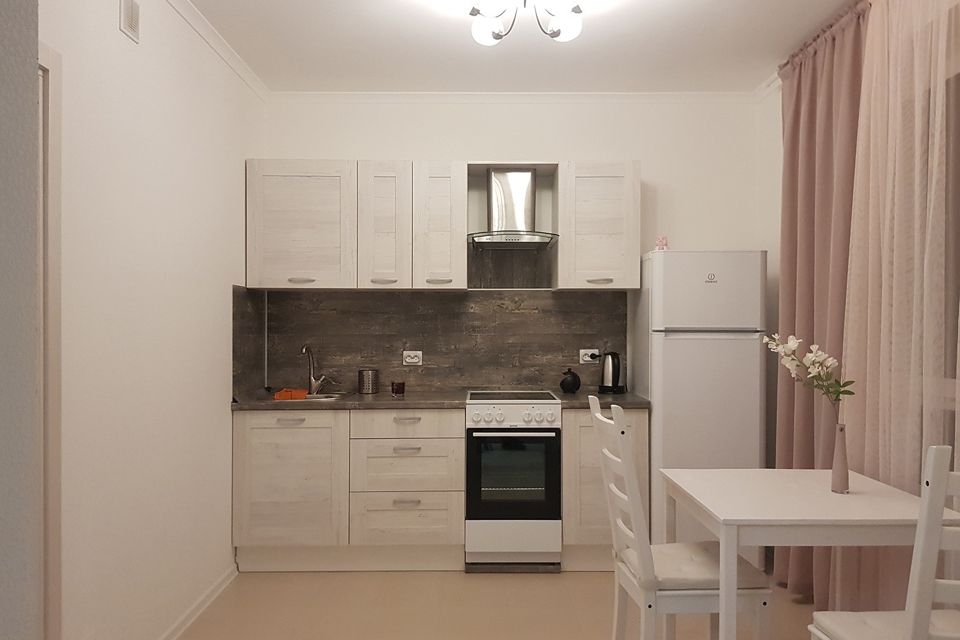 Продаётся 1-комнатная квартира, 46.3 м²