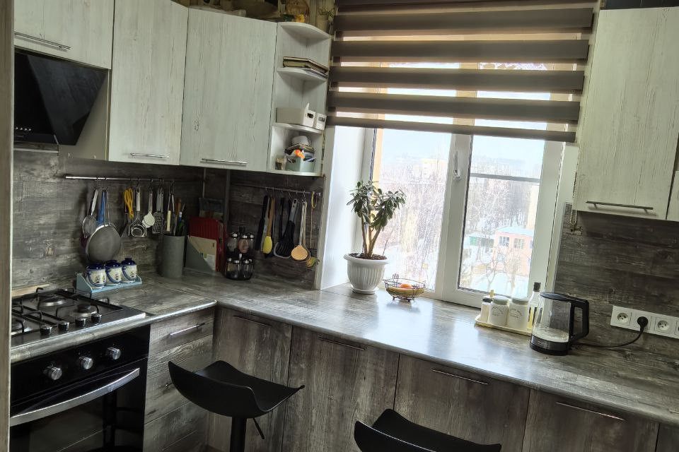 Продаётся 3-комнатная квартира, 57.5 м²