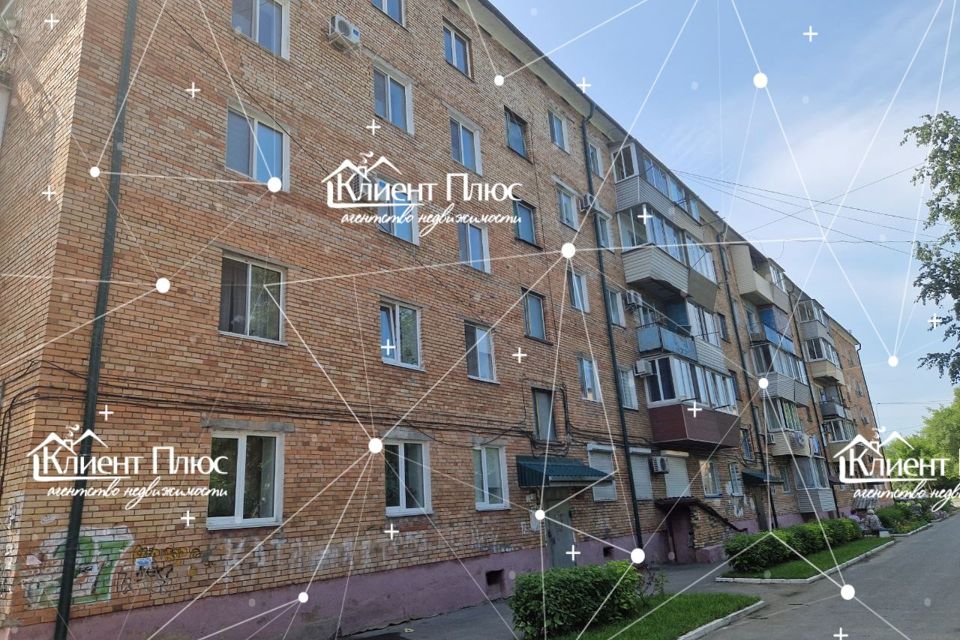 Продаётся 4-комнатная квартира, 60.5 м²