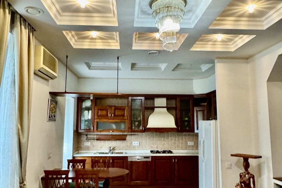Продаётся 2-этажный дом, 245.9 м²