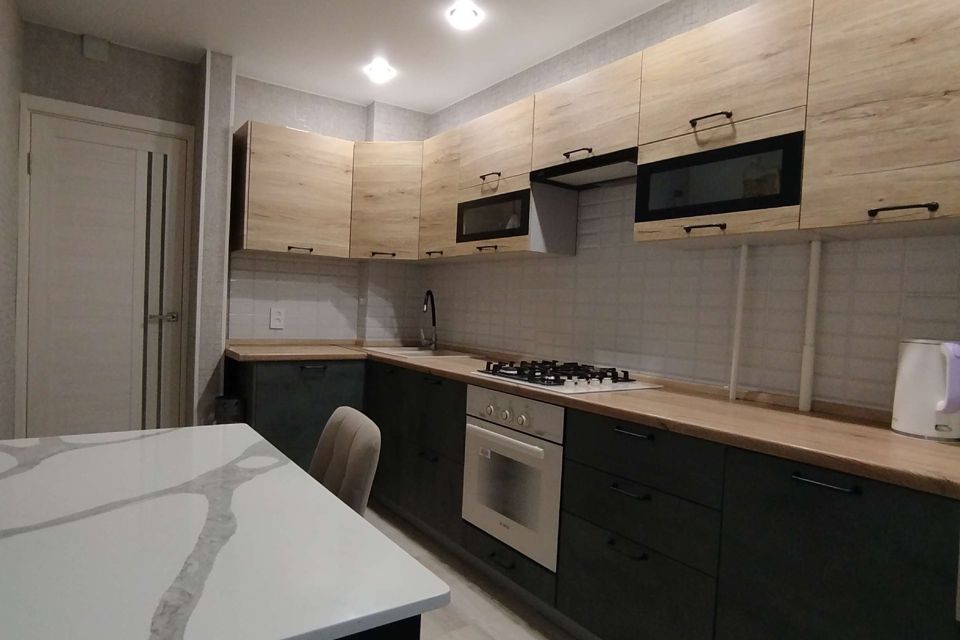Продаётся 4-комнатная квартира, 87 м²