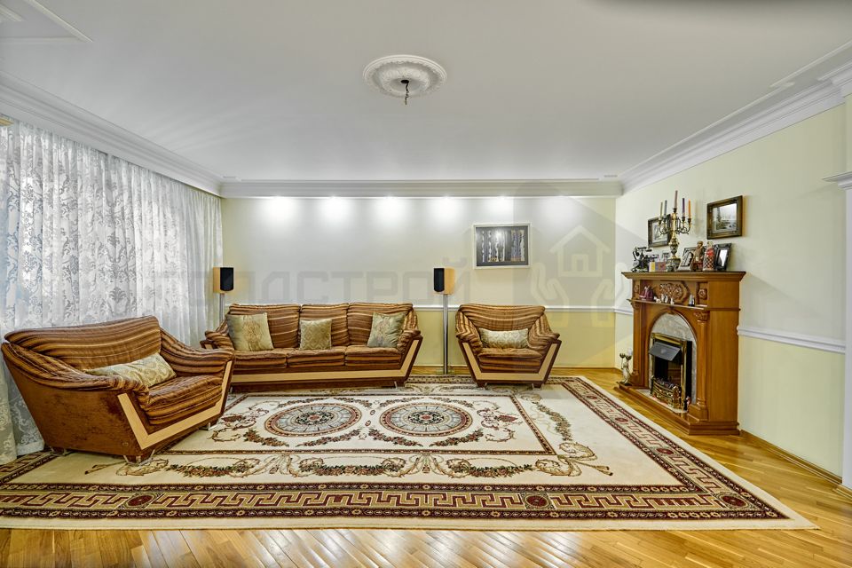 Продаётся 3-комнатная квартира, 122.8 м²