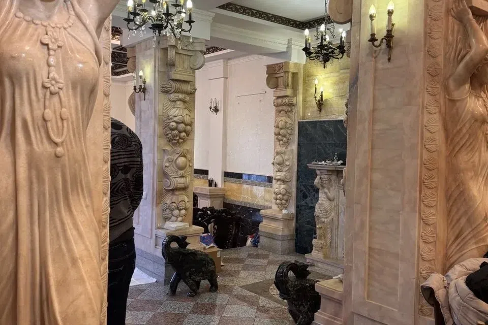 Продаётся 3-этажный дом, 500 м²