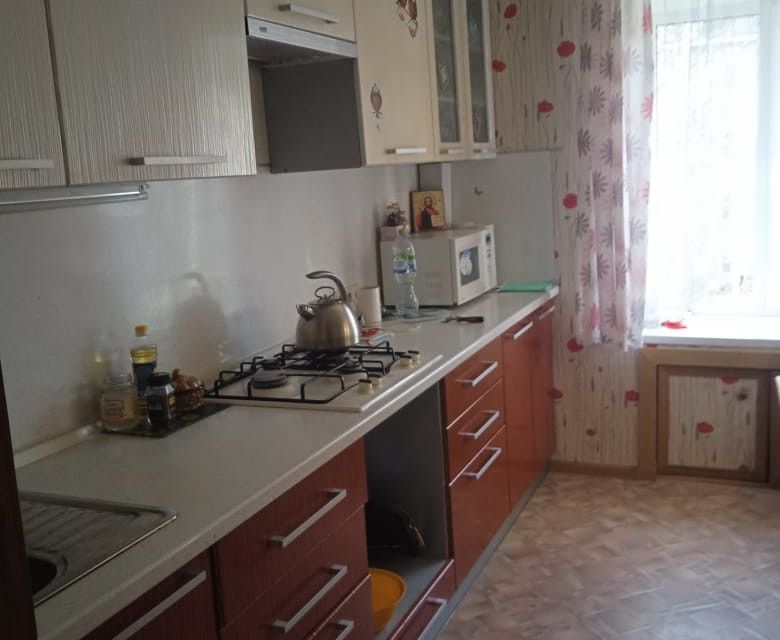 Продаётся 4-комнатная квартира, 75 м²