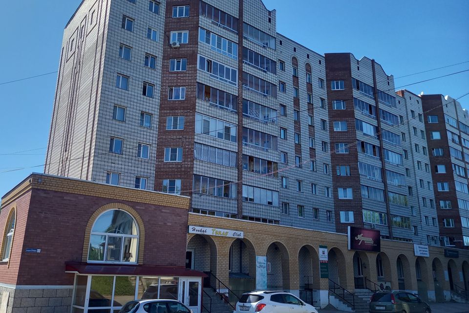Продаётся 3-комнатная квартира, 102 м²