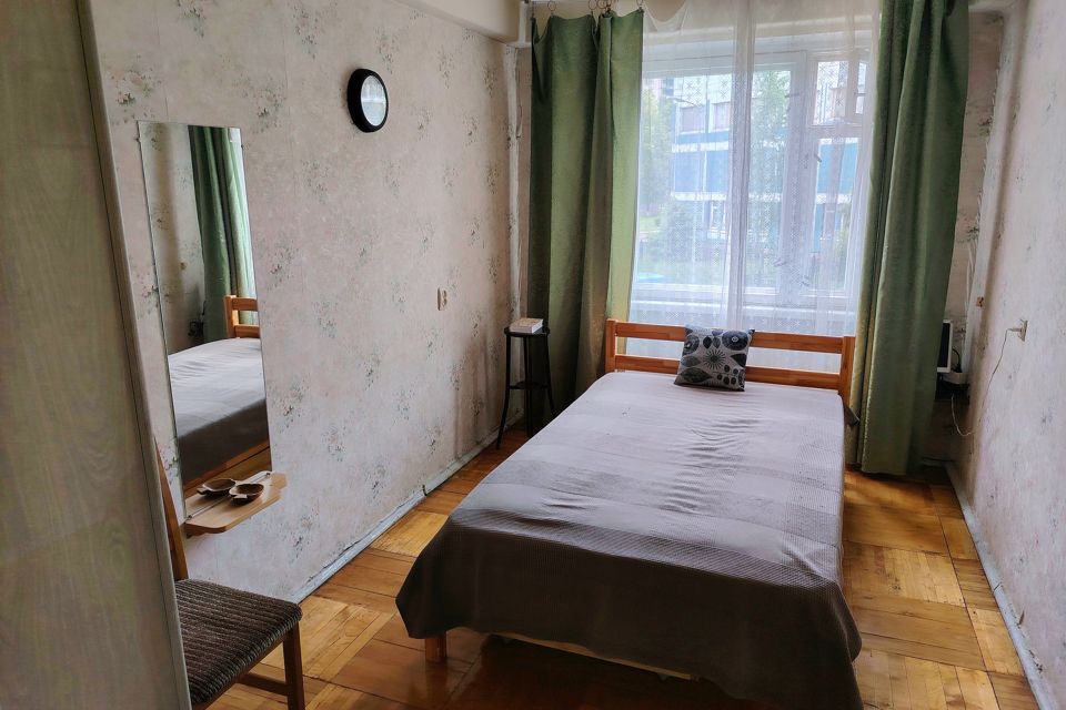 Продаётся 4-комнатная квартира, 100.8 м²