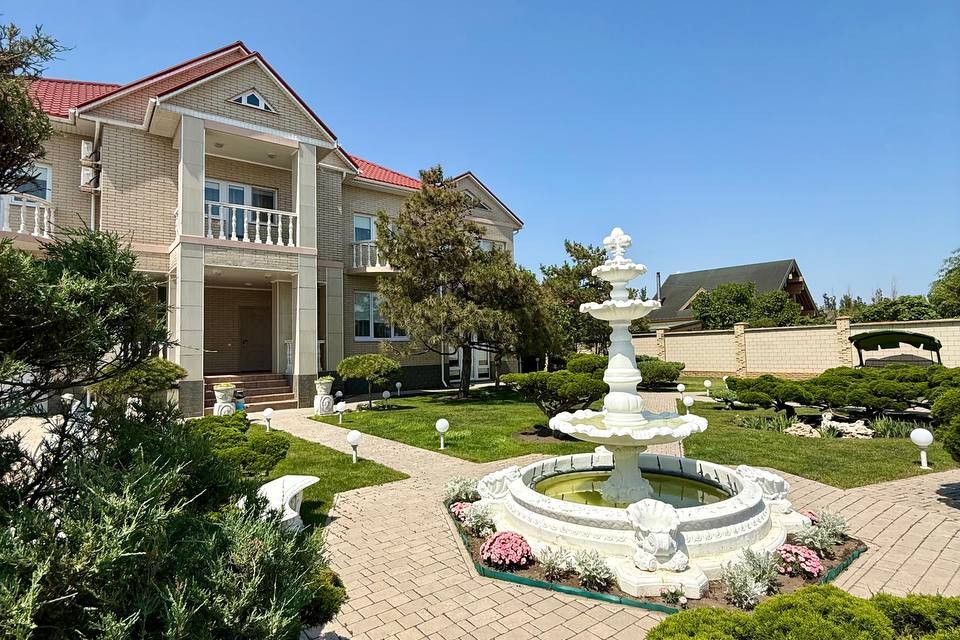 Продаётся 2-этажный дом, 400 м²