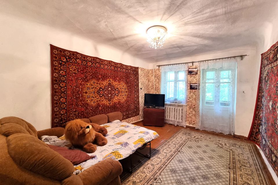Продаётся 3-комнатная квартира, 52.3 м²