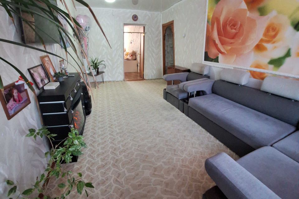 Продаётся 3-комнатная квартира, 58.2 м²