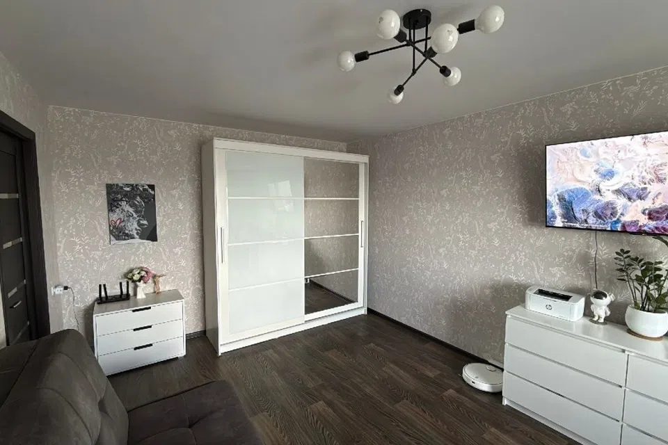 Продаётся 1-комнатная квартира, 336 м²