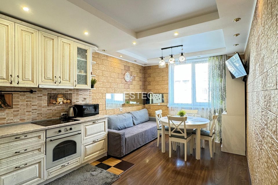 Продаётся 3-комнатная квартира, 98 м²
