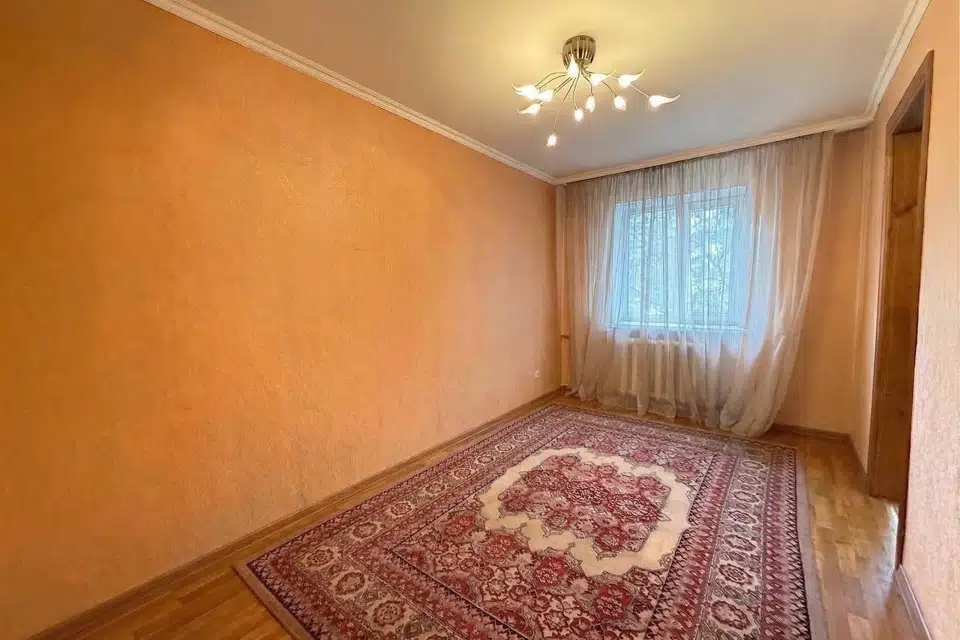 Продаётся 3-комнатная квартира, 56 м²