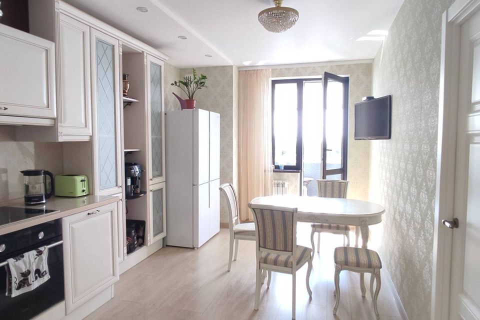 Продаётся 2-комнатная квартира, 60.5 м²