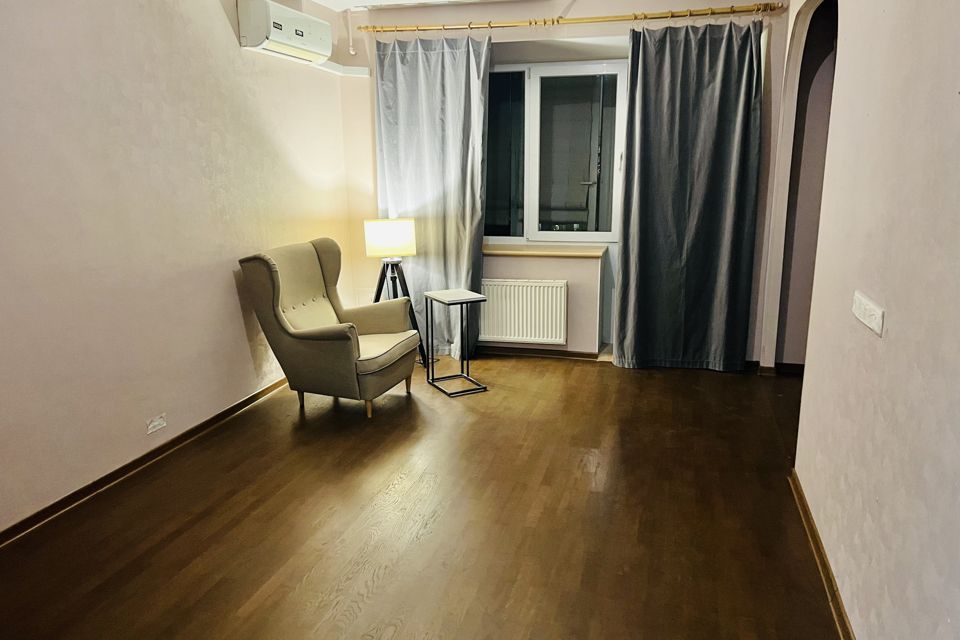 Продаётся 1-комнатная квартира, 39.7 м²