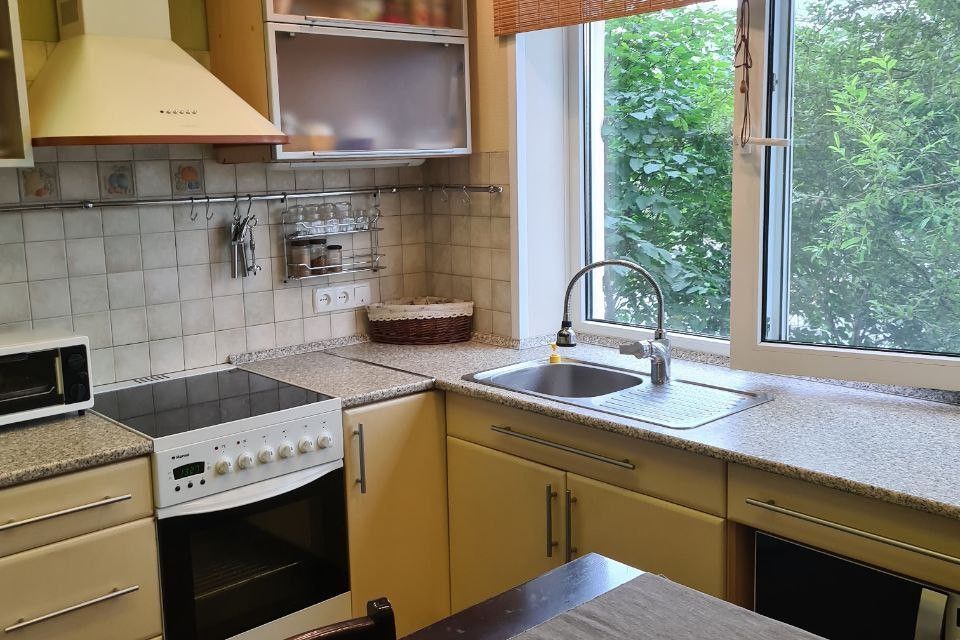 Продаётся 3-комнатная квартира, 68.5 м²