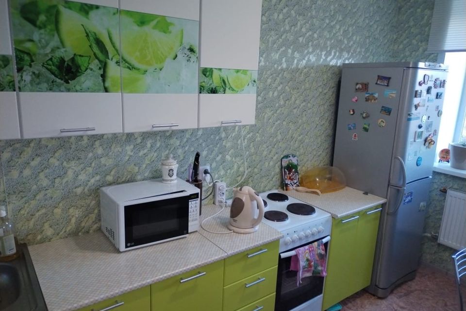Продаётся 3-комнатная квартира, 49.3 м²