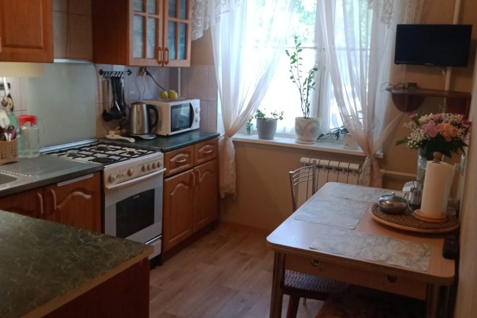 Продаётся 3-комнатная квартира, 62.1 м²