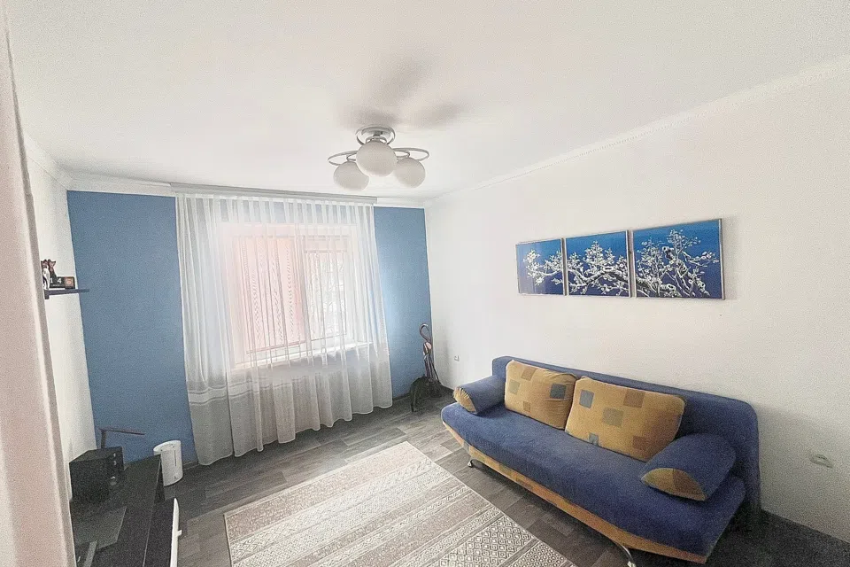 Продаётся 2-комнатная квартира, 58 м²