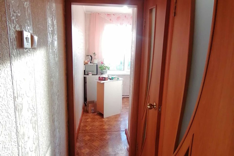 Продаётся 4-комнатная квартира, 61 м²