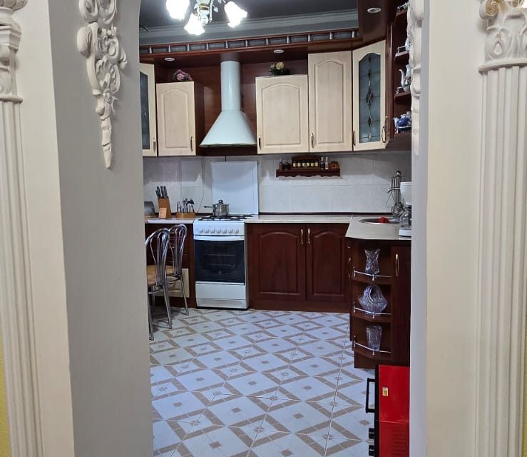 Продаётся 3-этажный дом, 224 м²