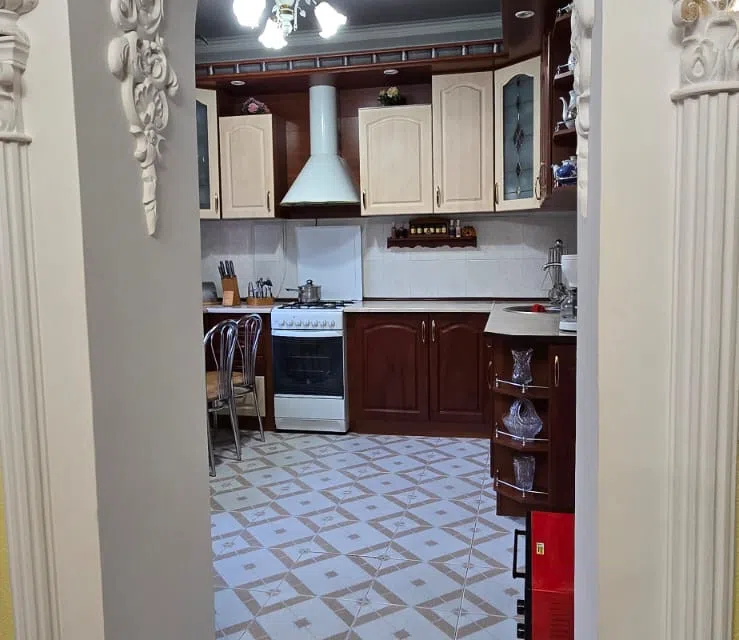 Продаётся 3-этажный дом, 224 м²
