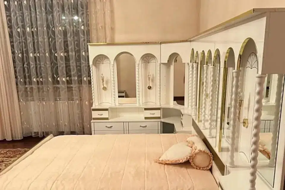 Продаётся 3-этажный дом, 415 м²