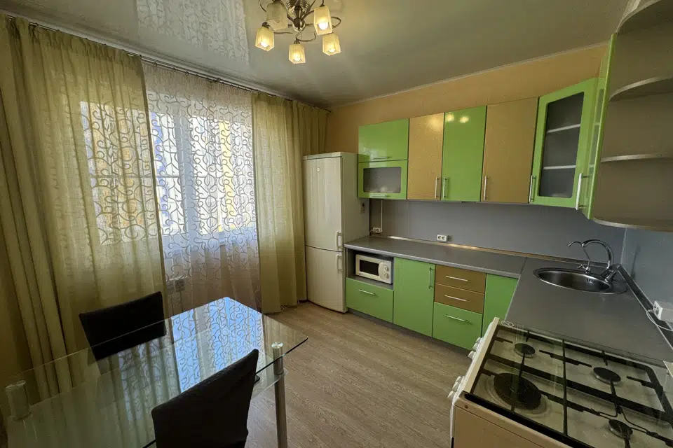Продаётся 4-комнатная квартира, 79.5 м²