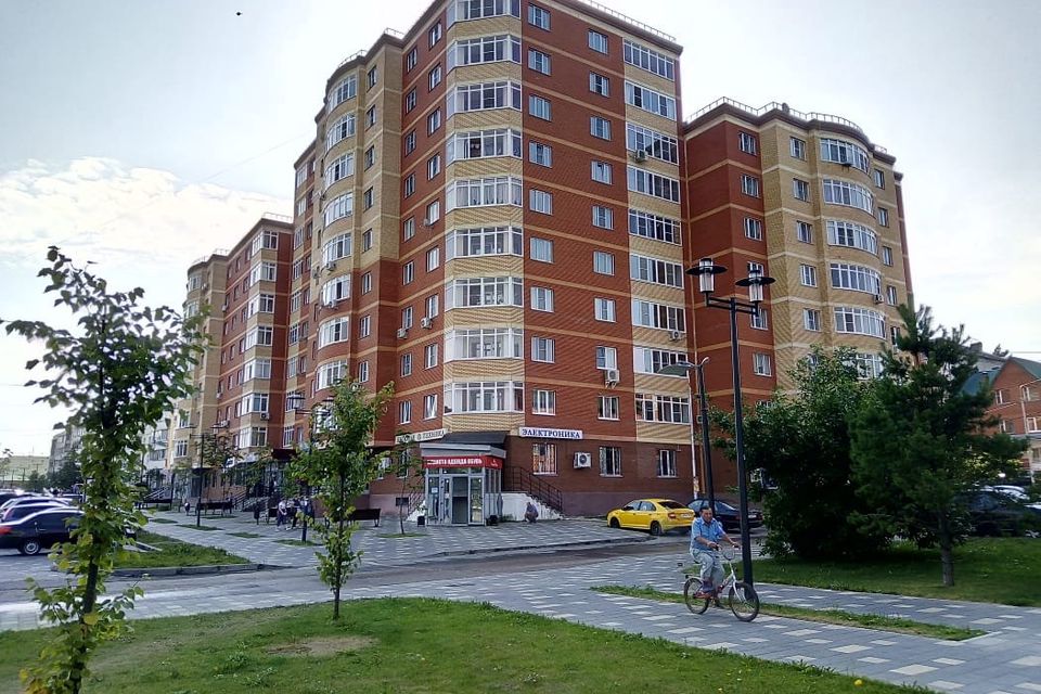 Продаётся 1-комнатная квартира, 42 м²