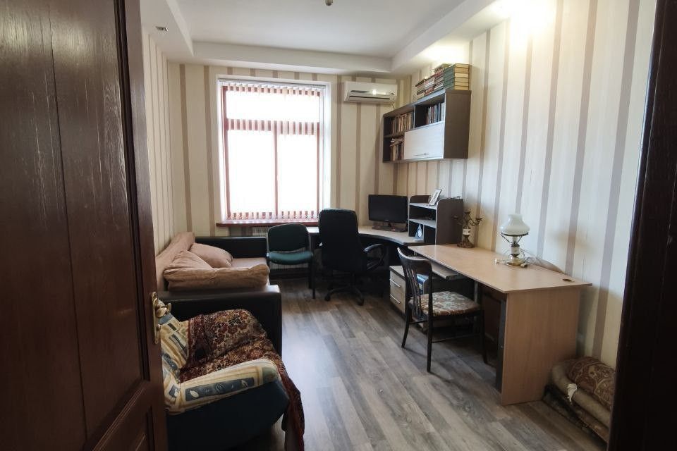 Продаётся 3-комнатная квартира, 78 м²