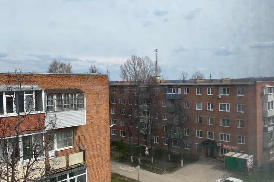 Продаётся 3-комнатная квартира, 49 м²