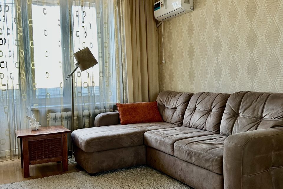 Продаётся 1-комнатная квартира, 38 м²