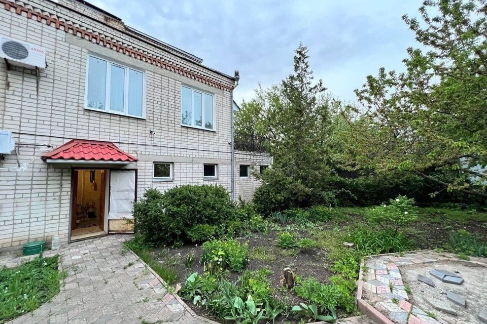 Продаётся 2-этажный дом, 315 м²