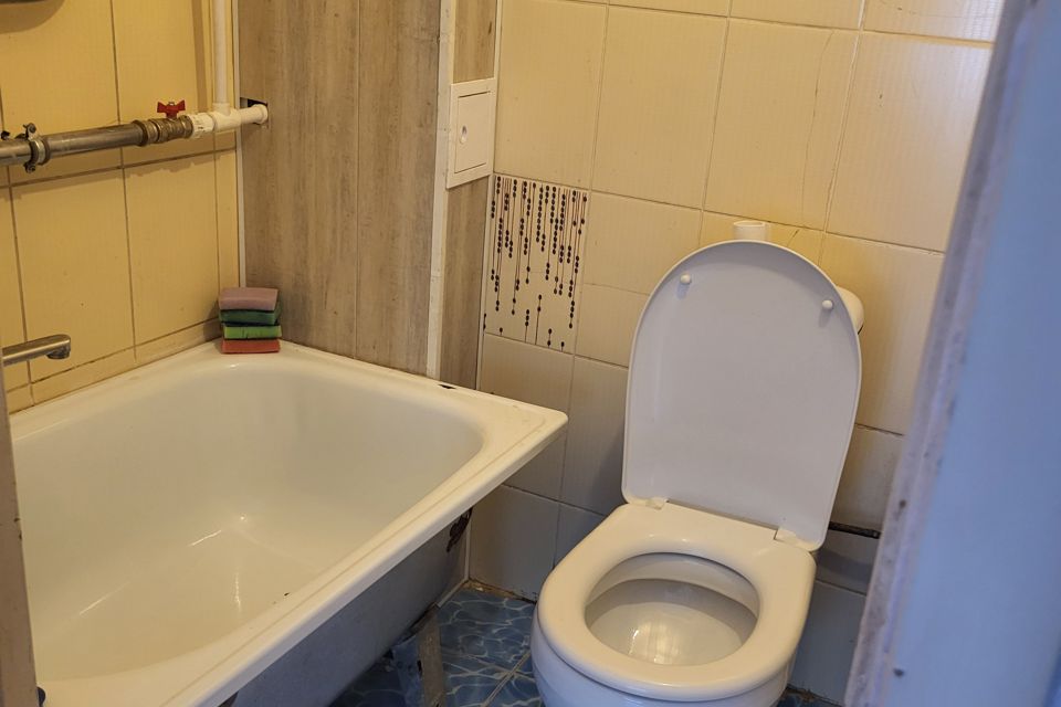 Продаётся комната в 4-комн. квартире, 14 м²