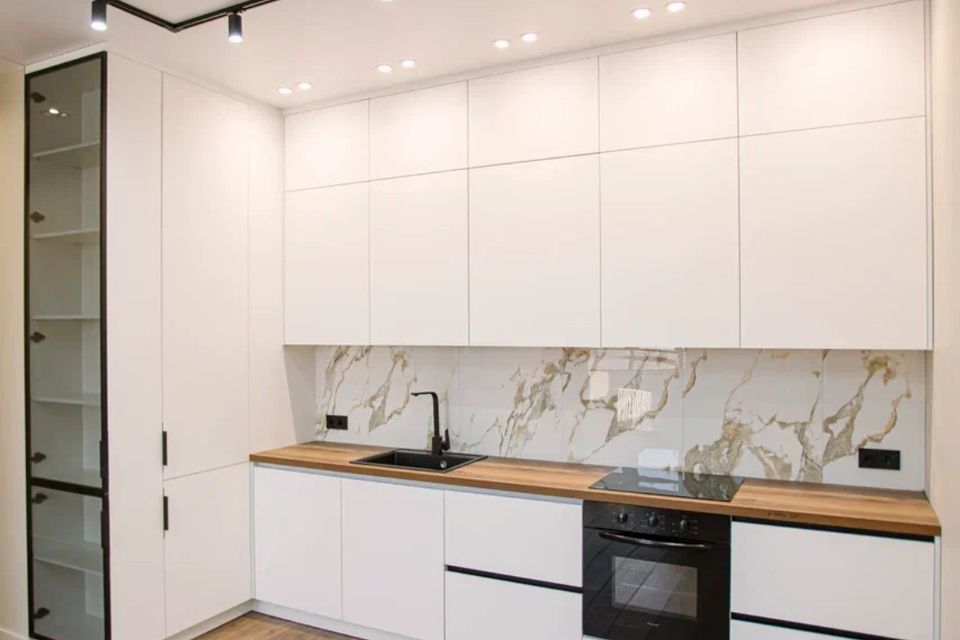 Продаётся 3-комнатная квартира, 117.8 м²
