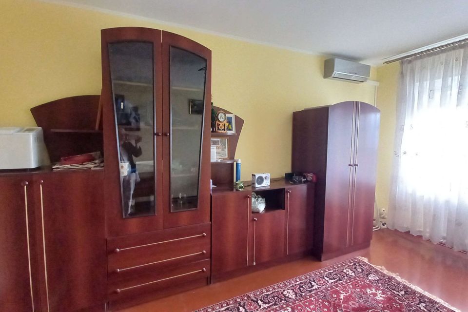 Продаётся 3-комнатная квартира, 56.9 м²