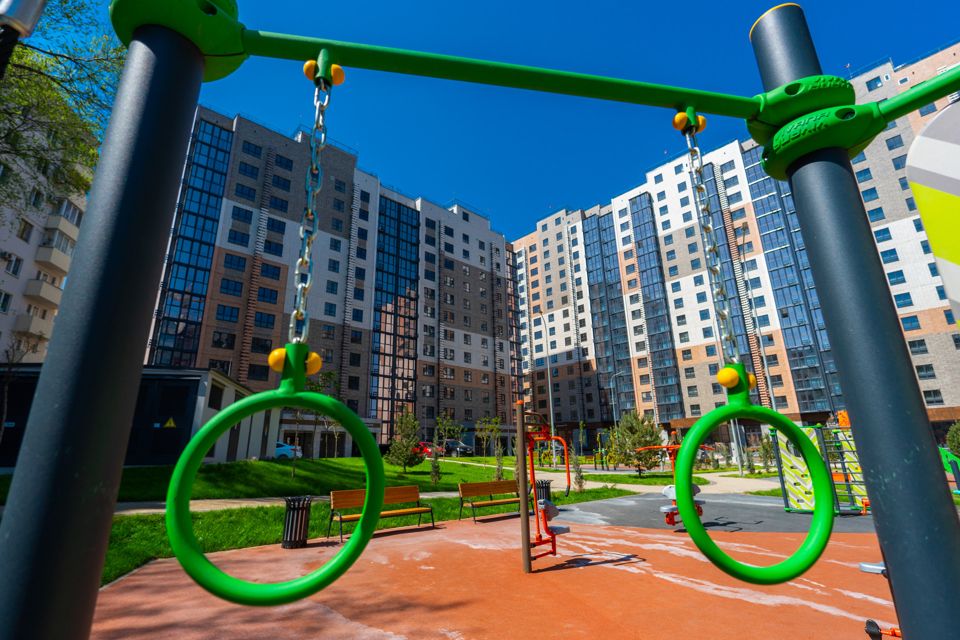Продаётся 2-комнатная квартира, 65 м²