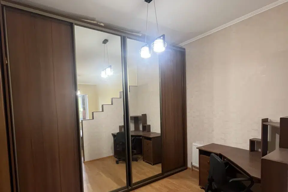 Продаётся 2-комнатная квартира, 80 м²