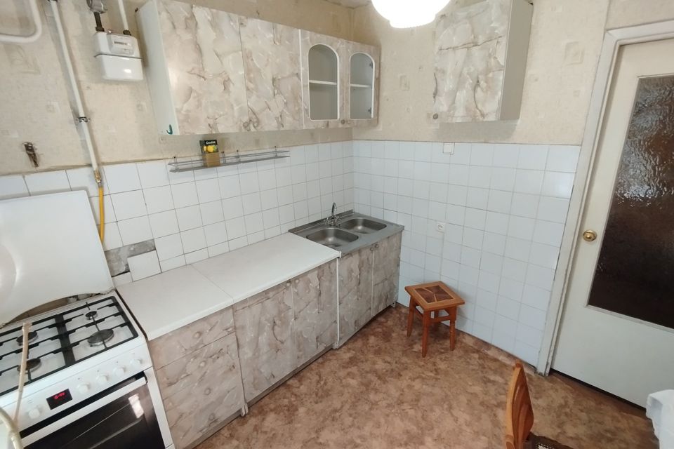 Продаётся 4-комнатная квартира, 98 м²