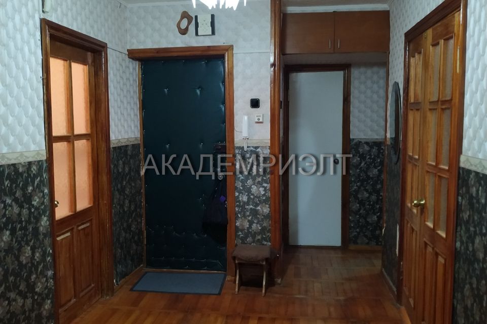 Продаётся 4-комнатная квартира, 79.3 м²