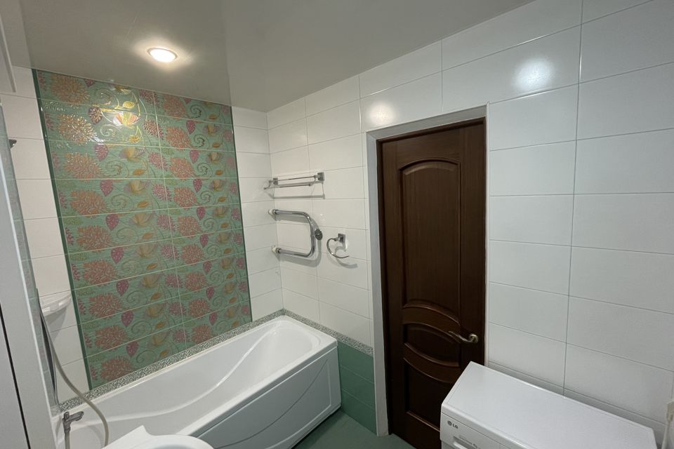 Продаётся 3-комнатная квартира, 56.8 м²