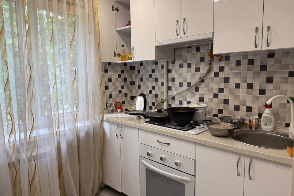 Продаётся 3-комнатная квартира, 57 м²