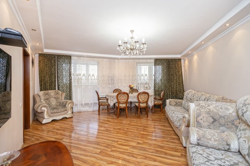 Продаётся 3-комнатная квартира, 93.3 м²