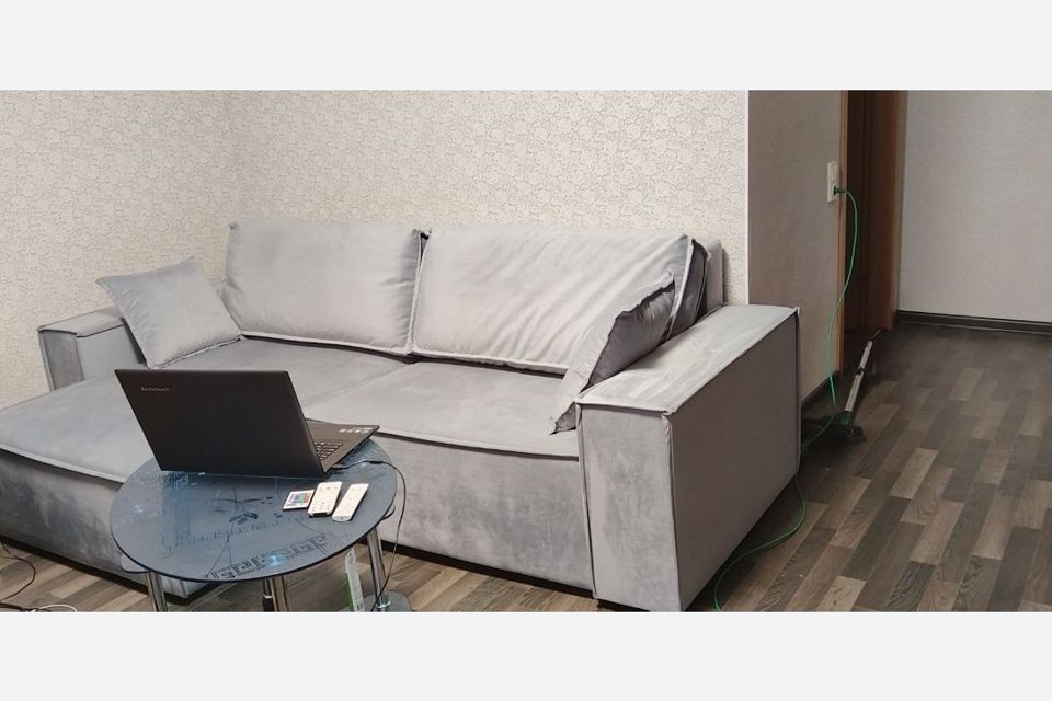 Продаётся 1-комнатная квартира, 42 м²