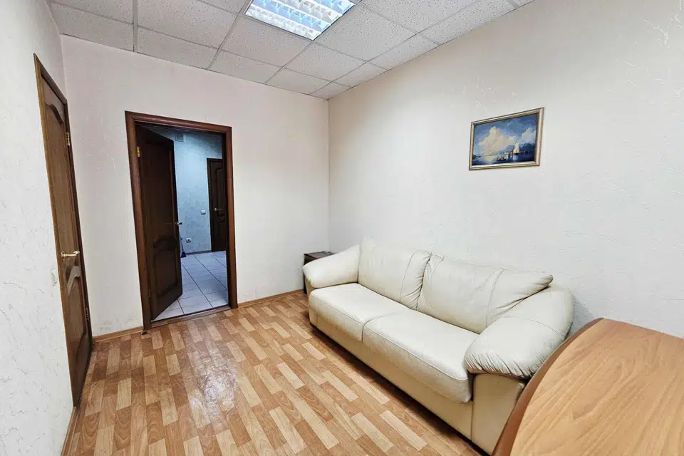 Продаётся 2-комнатная квартира, 57.7 м²
