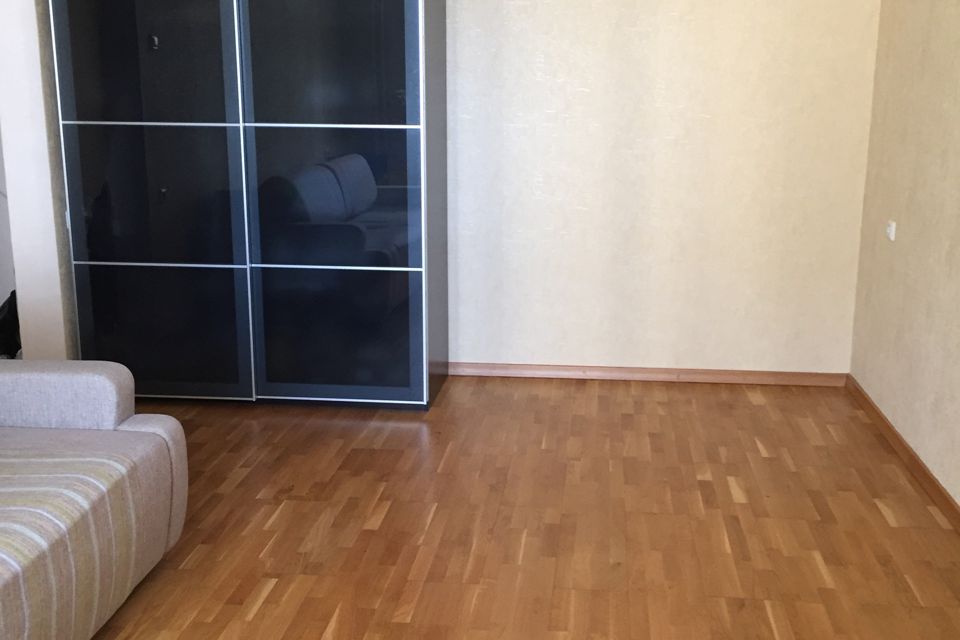 Продаётся 1-комнатная квартира, 37 м²