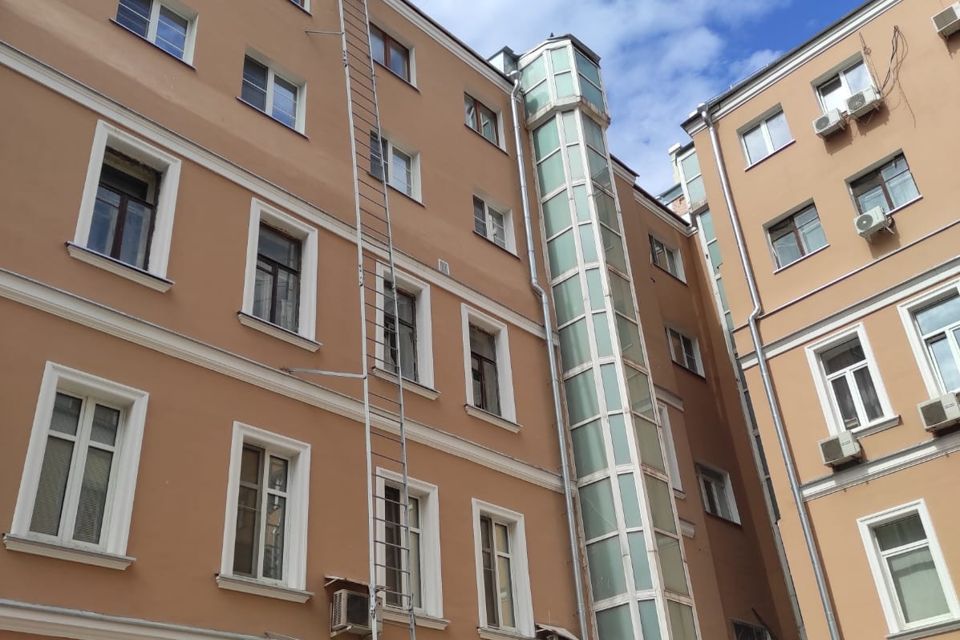 Продаётся 3-комнатная квартира, 100 м²