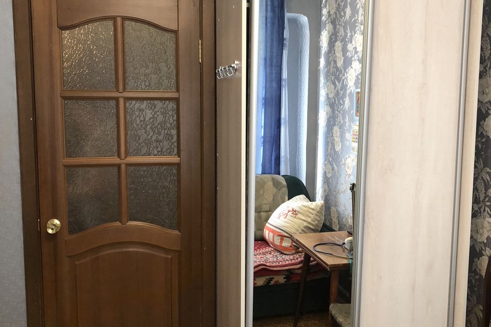 Продаётся 4-комнатная квартира, 59.7 м²