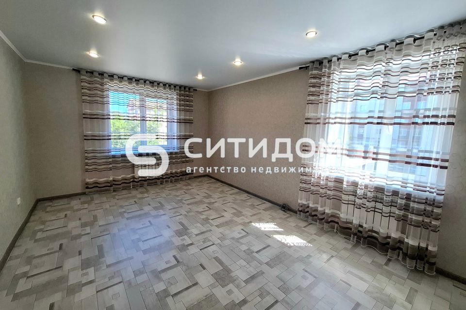 Продаётся 1-комнатная квартира, 42 м²