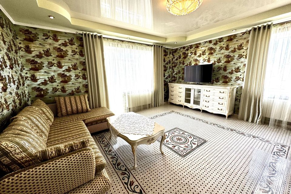 Продаётся 2-комнатная квартира, 70.6 м²